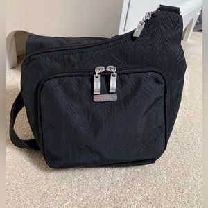 REDUCED!! Baggallini crossbody/shoulder bag. EUC*
